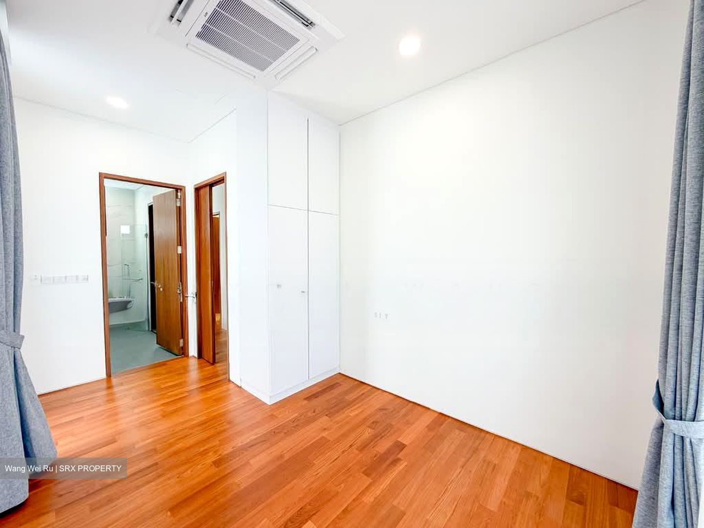 West Coast Road (D5), Terrace #558424411